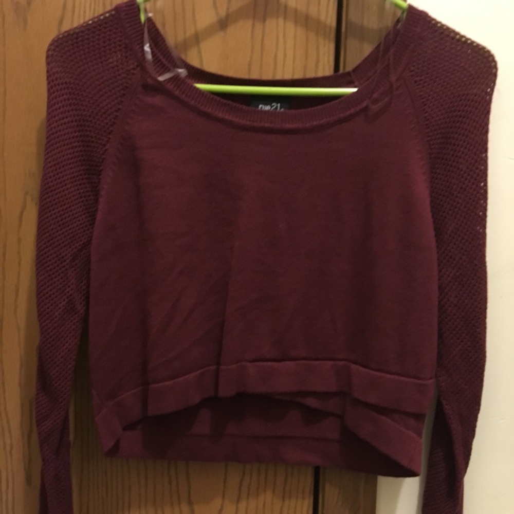 Maroon crop top